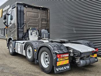 FH 500 6x2-4 / LIFT STEERING AXLE / HYDRAULIC /